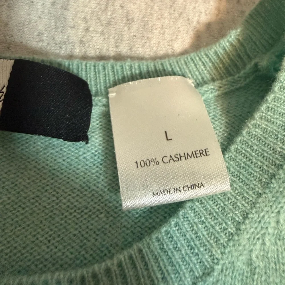 Saks Fifth Avenue Vintage‎ 1990s - 100% Cashmere Sleeveless Sweater 💙